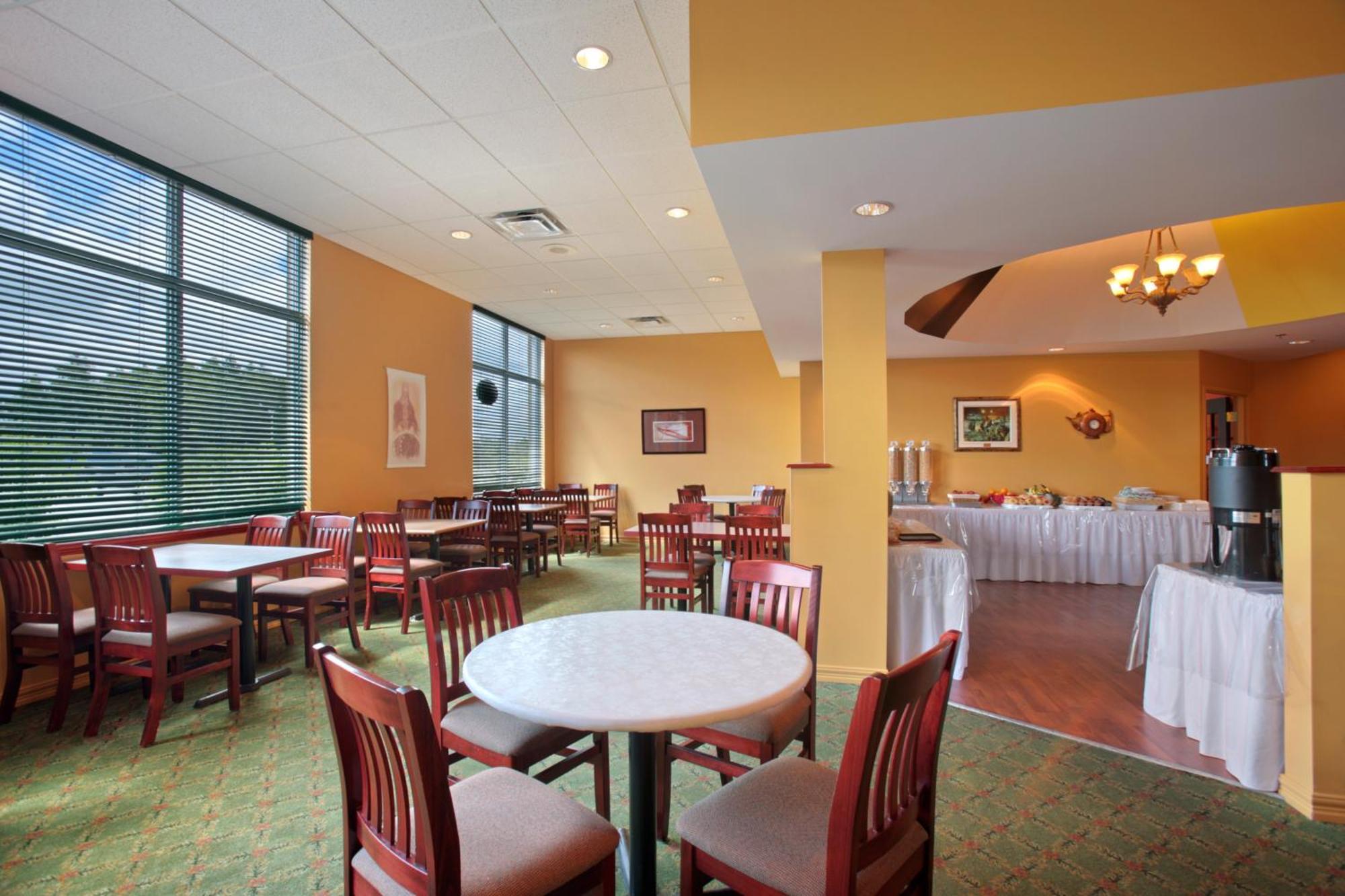 Days Inn By Wyndham Oromocto Conference Centre Restaurant bilde